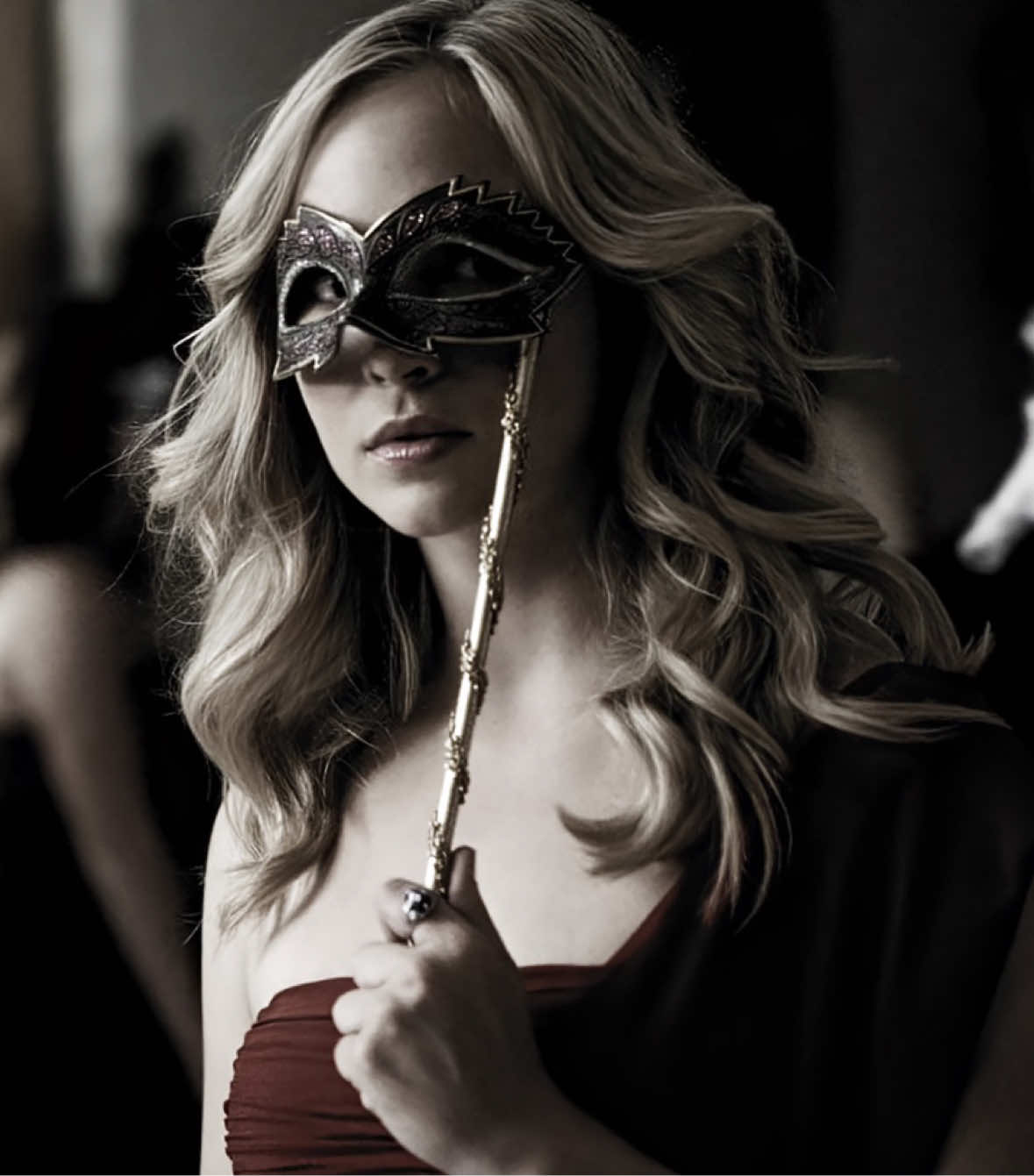 they all looked so good in the masquerade ball episode ib/dt: @⚡︎𝚔𝚎𝚗  #masqueradeedit #katherinepierce #bonniebennett #tvdedit #thevampirediariesedit  tvd masquerade ball edit