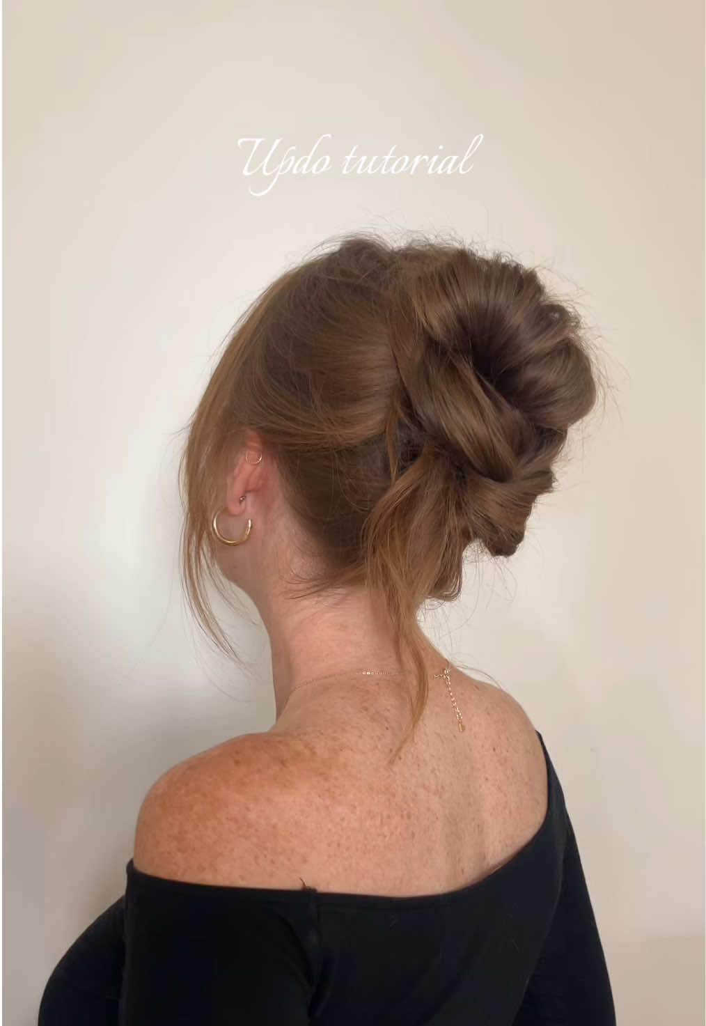Simple updo tutorial 🫶🏼🤍 #easyhairstyles #updohairstyle #updotutorial #hairinspo #creatorsearchinsights 