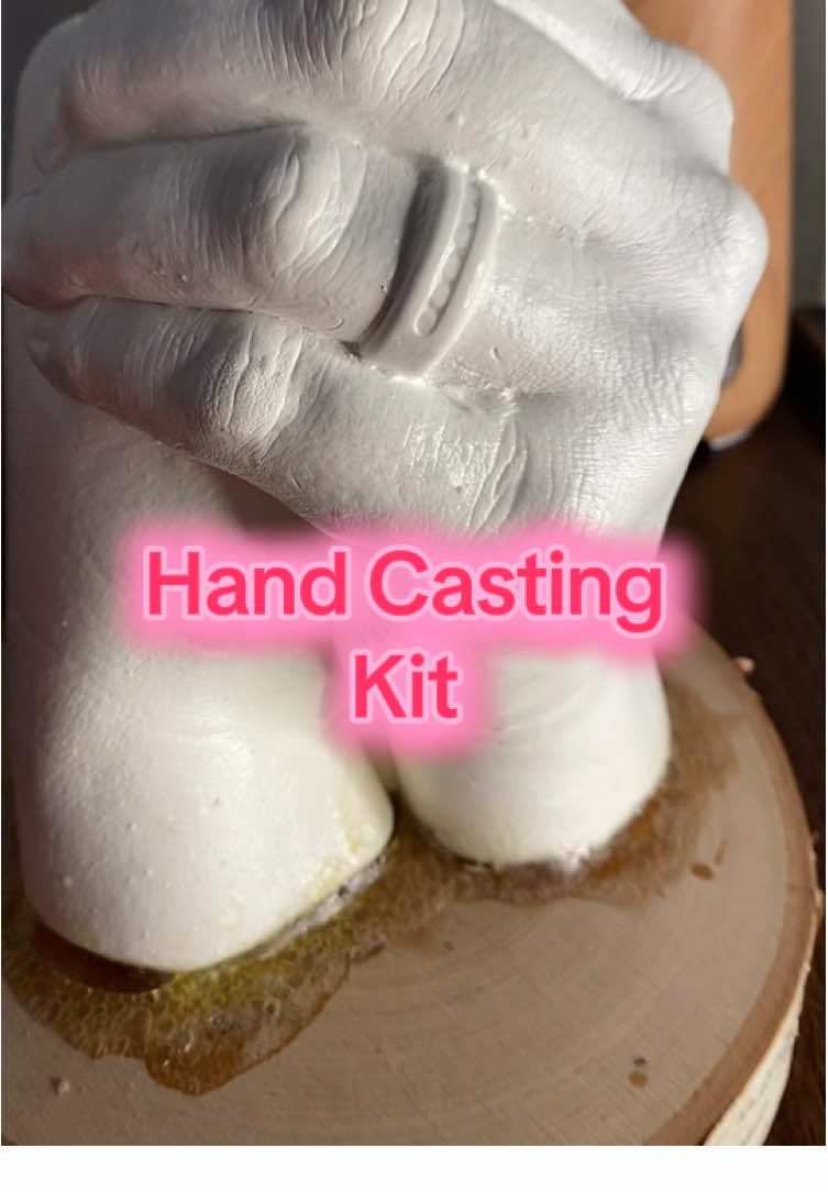 Not just a gift—an unforgettable keepsake! #handcastingkit #keepsake #keepsakes #DIY #diyprojects 