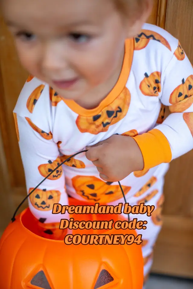 The best pjs, so soft and cute 🎃🎃🎃 . #pumpkinpjs  #dreamland #dreamlandbabyco #fupシ #halloween 