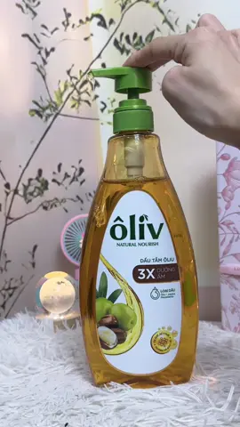 Dầu tắm oliv nhũ hoá được cả cặn kem trộn giúp da khoẻ và sạch sâu#oliv #dautam #nhuhoasachsau #3xduongam #dautamoliv 