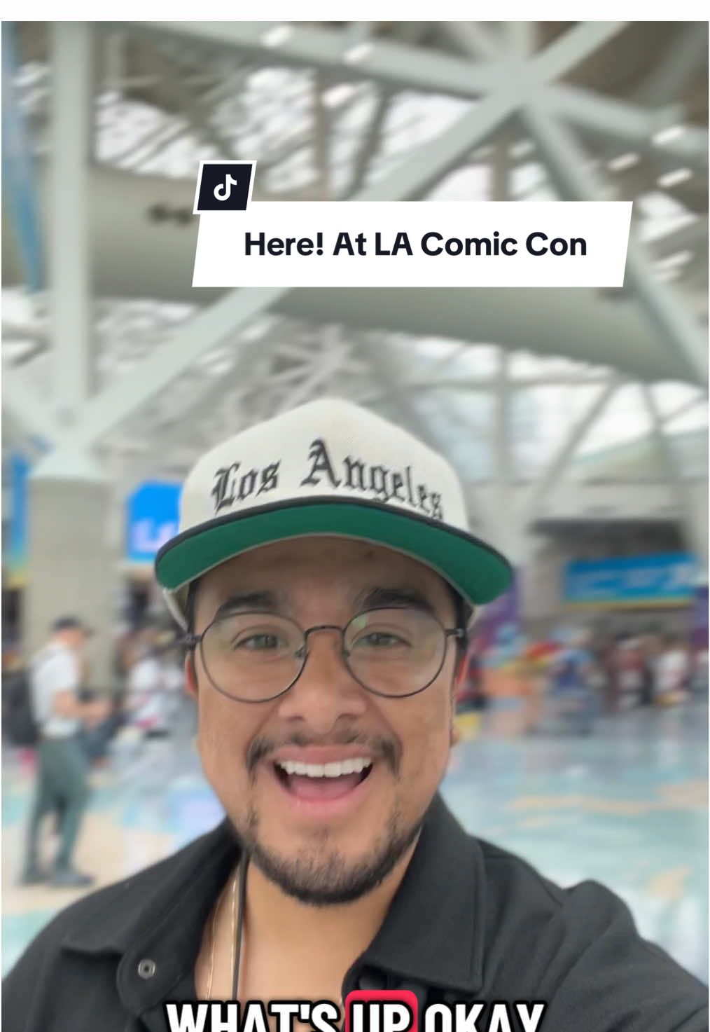 It’s so loud! Lol but I’m here today @comicconla for a panel at 2pm in Room 407, please join us. Also, I have a sharpie to sign whatever you may have or bring!! #audiobooknarrator #theowlhouse #nonbinary #transmasc #rainewhispers    