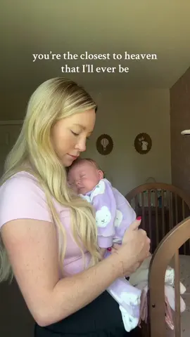 Can she stay this little forever 😩💕 #MomsofTikTok #newborn #postpartum #creatorsearchinsights #babygirl 