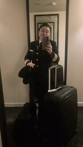 female captain #inspiration #positivity #goodvibes #motivation #cockpitcrew👩‍✈️✈️ 