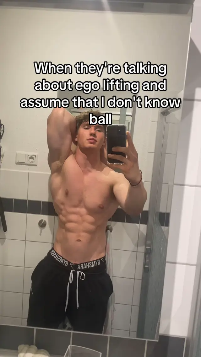 no more heavy deadlifts (my injury happened almost 2 years ago everything is possible just don’t give up) #aesthetics #natty #herinateddisc