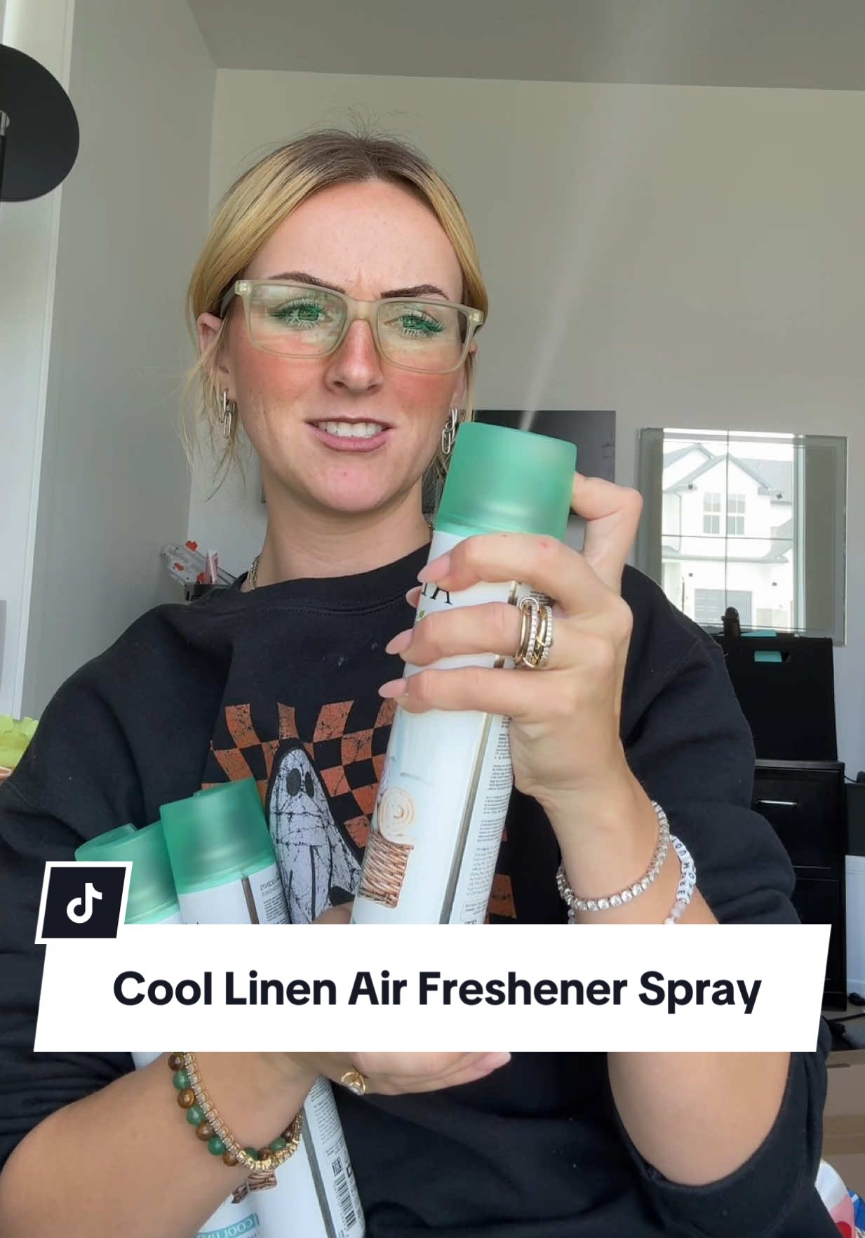 Bold move that turned out okay! #homefinds #linenscent #airfreshener #freshlinen #tiktokshopcreatorpicks 
