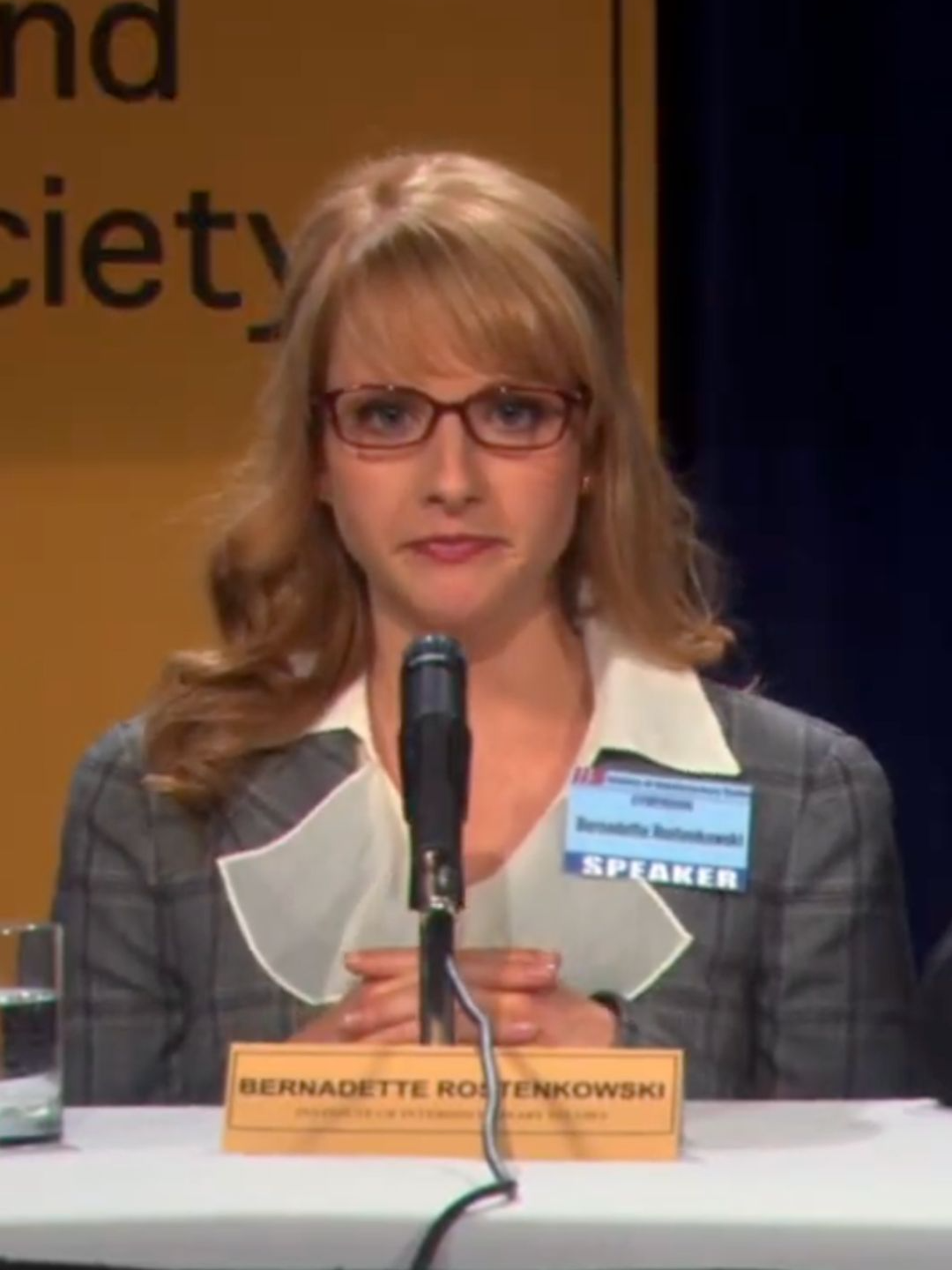 Quem diria que o #SheldonCooper seria a pessoa mais normal em um corte de cena… 👁️👄👁️ #TBBT #TheBigBangTheory #HBOMax #Series #tiktokmefezassistir