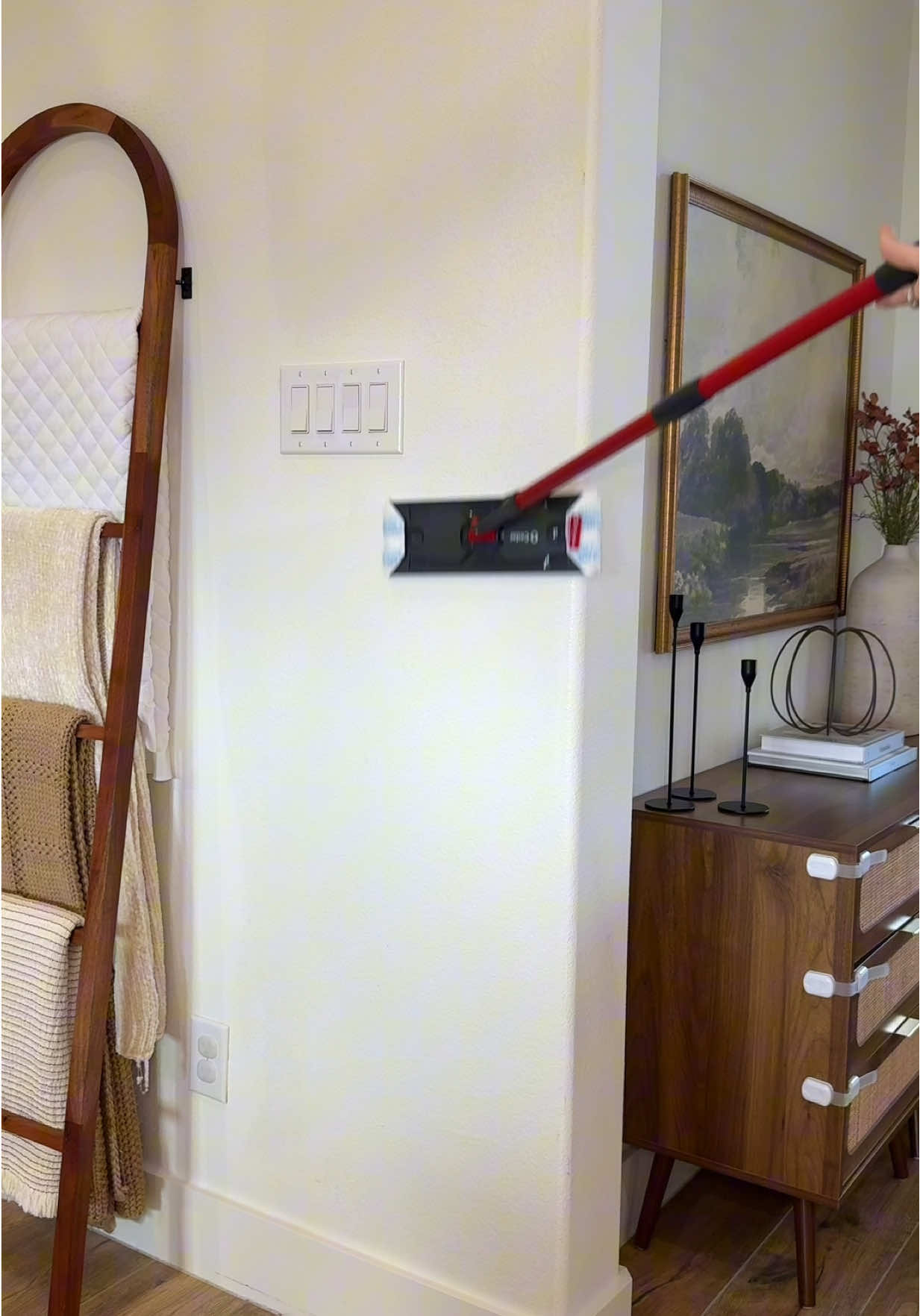 The mop that actually keeps your clean water CLEAN! @O-Cedar #ocedarmop #CleanTok #mop #spinmop #cleaninghacks 