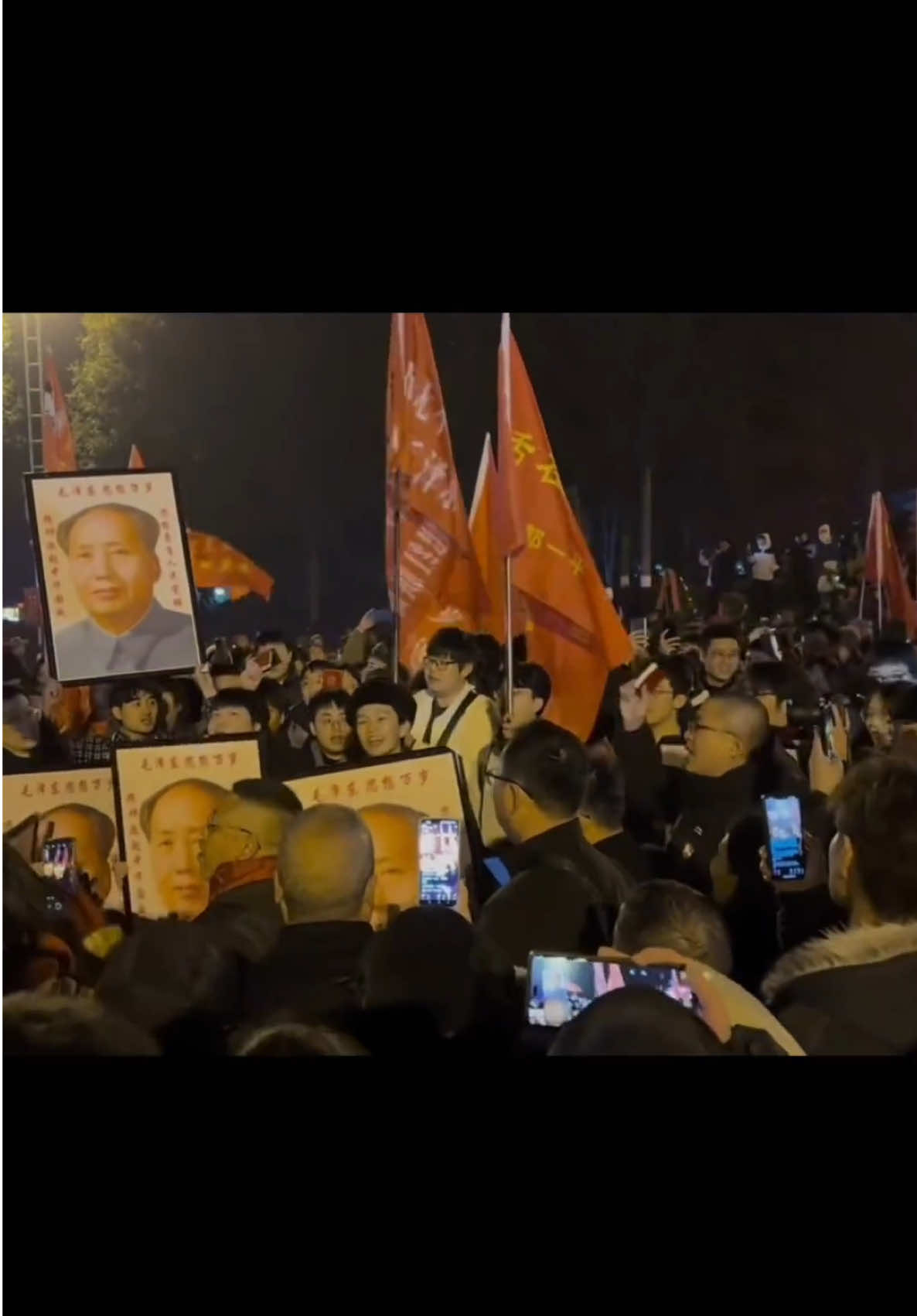 中国大陆人民因为不满习近平执政，不满现有政府开始游行，人们怀念毛泽东时代，新的斗争开始了#中国 #热门 