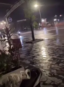 Mưa bão ko thể ngăn cản đc các máy chạy thành vinh  #xhtiktok #tpvinh #viral #vinhcentre #72m 