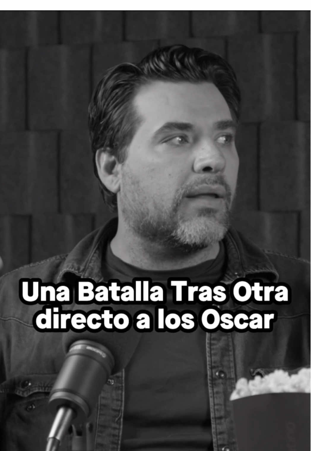 ¿Ya viste #UnaBatallaTrasOtra? Únete a la conversación en el podcast y compra tus boletos en la app. #leodicaprio #oscars 