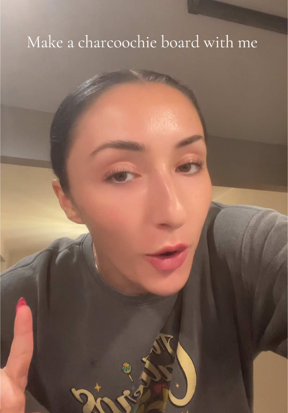 The garlic is the star of the show #charcuterie #girldinner 