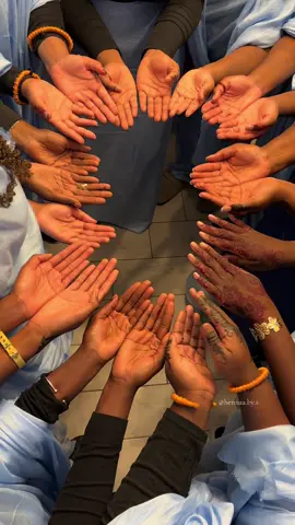 Prise de rdv sur insta : hennaa.by.s / Whatsapp 07 58 98 71 99 ( uniquement via message écrit )