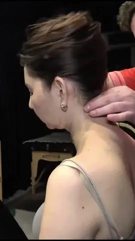 #creatorsearchinsights  head and shoulder massages #headmassage #headmassageasmr #massage #asmr 