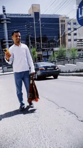 الدنيا بخير دامها جادت بمثل شرواك .. ومن عاشرك ينسى الهم والنكاده .. الطيب ساسك ولا عاش من عاداك .. واللي يخسرك صدقني البقيه فحياته .. انت الوفا وانت