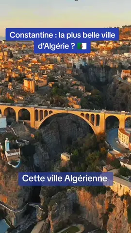 Constantine, la ville des ponts suspendus, perle de l’Est algérien. Accrochée sur des falaises spectaculaires, elle relie ses quartiers grâce à des passerelles vertigineuses qui offrent une vue à couper le souffle. Chaque pont raconte une histoire, entre tradition et modernité, et fait de Constantine un joyau unique en Algérie. 🏞️🇩🇿 #Constantine #Algérie #Voyage #PontsSuspendus #beauté 