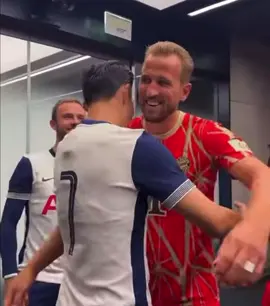 When old teammates meet again ❤️.  #fyp #goviral #footballtiktok #respect 