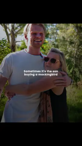 What’s the first thing you’re buying your mom when you make it? 💐✨ Drop it in the comments below ⬇️