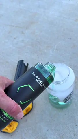 BLACKLINE Extreme Snow Foam #blackline #carcare #carcleaner 
