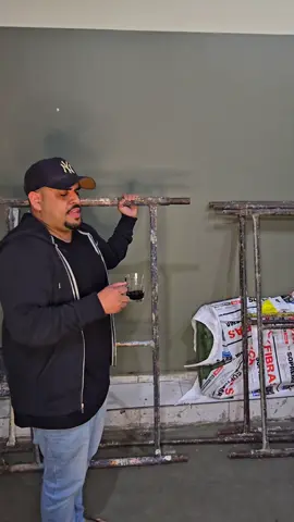 💛 “Teu jugo é suave e o Teu fardo é leve.” 🙏 Quem crê nessa promessa comenta Amém 👇 #JordanSena #Louvor #FardoLeve #PromessaDeDeus #Aba