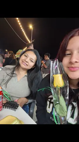 con usted quiero mas❣️🥰