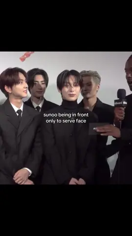 i’m crying the way he passes the mic #enhypen #sunoo #funny #fyp #xybca 