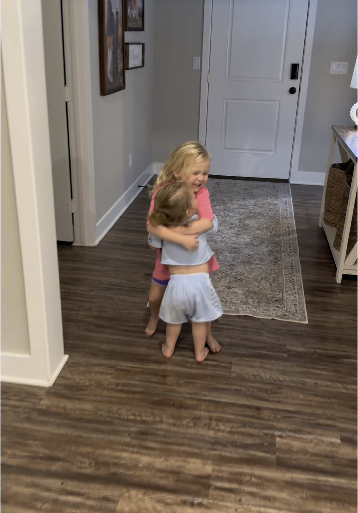 My girls haven’t seen each other in 10 months 🥹 #bestfriend #besties #fyp #foryou #longdistance #texas #northcarolina 