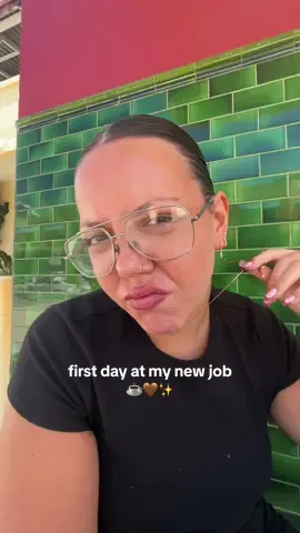 Come to work with me on my first day at my new job ☕️ Shock, I'm a barista again 😂 #whvaustralia #travelling #traveltips #foryoupage❤️❤️  #dayinthelifevlog 