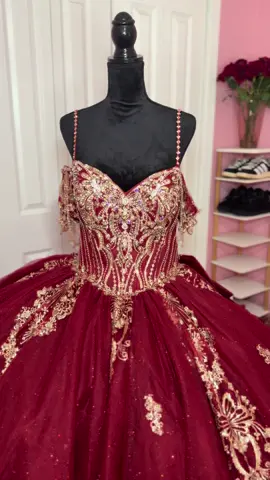 Liilah Flores en sus XV aparta tu fecha con tiempo, Somos Aleskat Foto y Video (678) 357-8981 #aleskat #quinceañeras #fotoyvideo