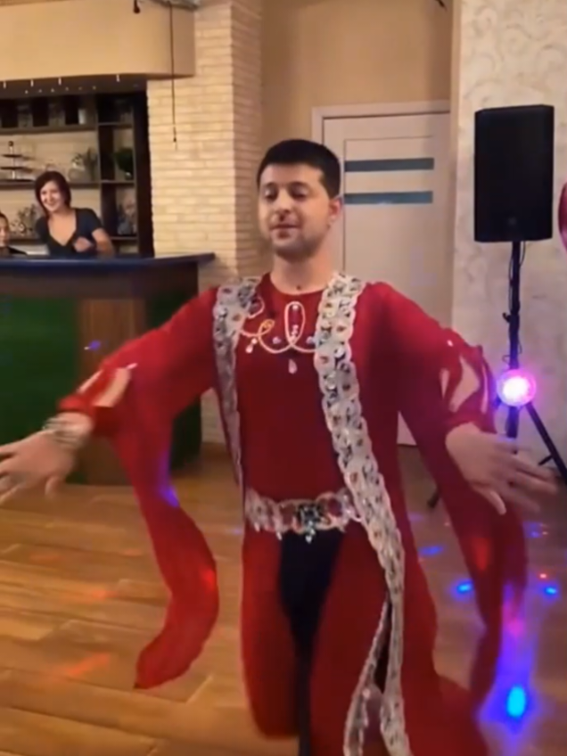 И все знают как его зовут