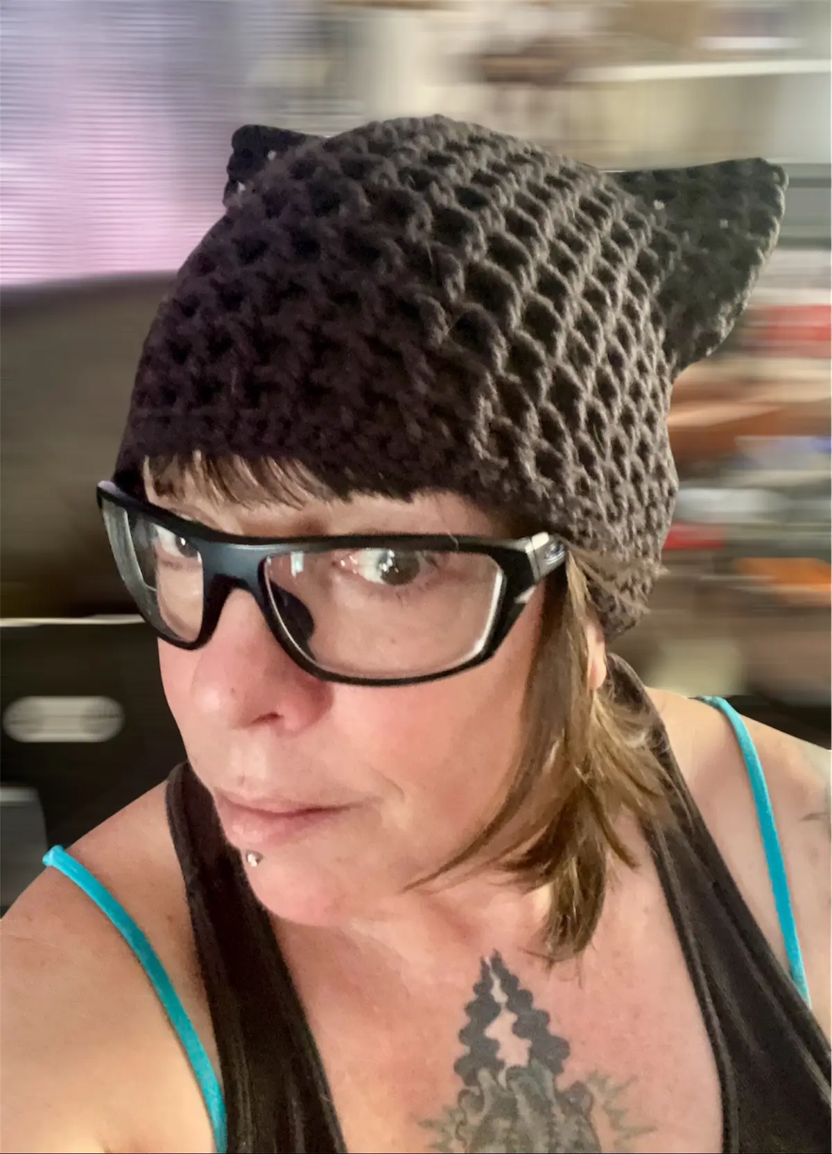 I just wanted to show you guys the new mesh cat hat that I crocheted today…. That’s pretty funny …  Stay safe ! 