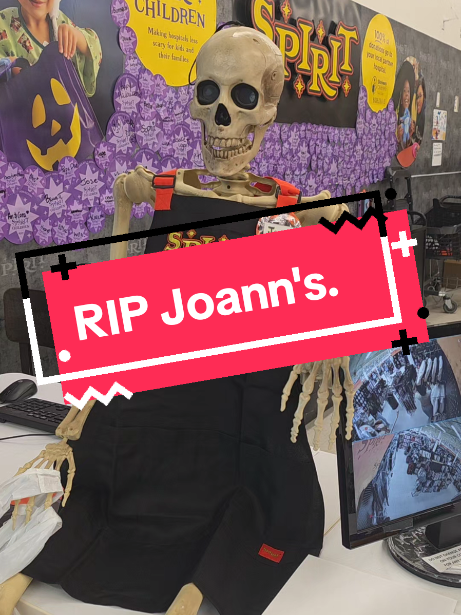 Js. 🤷‍♀️💅👻  #spirithalloween #halloween #spookyseason #joanns #joannsfabrics