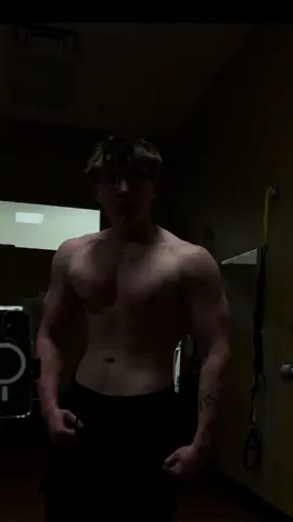 First lift back inna week, we getting there#GymTok #bodybuilder #fyp 