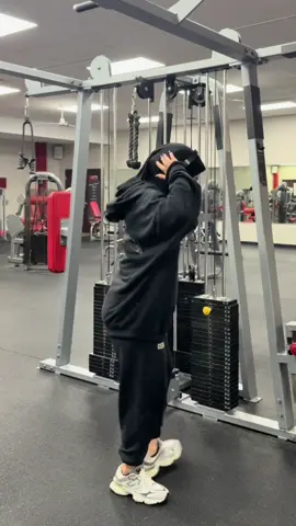 this song gets me moving fr!! full workout on IG @maysaabtraining #fyp #trending #workout #upperbody #babyboo 