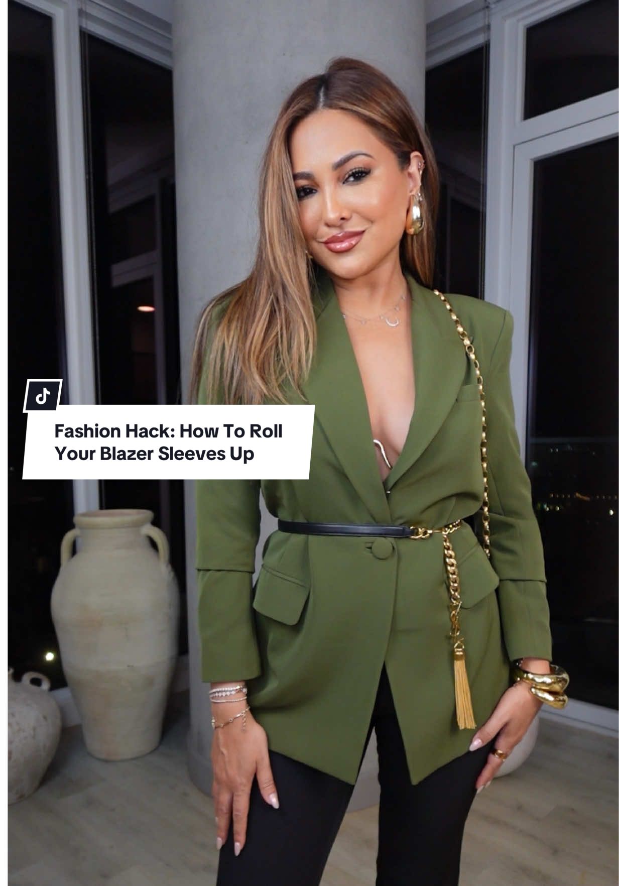 Fashion Hack: How To Roll Your Blazer Sleeves Up✨ #grwm  Rate this #fashionhack from 1-10! Bringing back one of my favorite hacks from 2022 just in time for blazer season!  When your sleeves are too long or you just want to roll them up, this is the perfect hack 💫 Memo: all you need is two large seamless hair ties! Please do not use tight ones as they may be uncomfortable.  Also, place the hair tie below the elbow for tighter sleeves, and above the elbow for larger sleeves for a more structured look✨ TAG someone who would love this, & comment down below if you want to see more #style hacks!  Don’t forget to save this video to refer back to when you’re ready to get dressed up xo • #OOTD #fyp         Todays affirmation: “I embrace change & allow everything to flow” 🦋