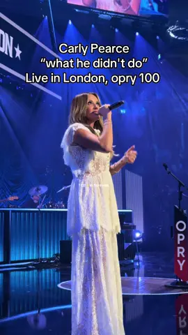 Carly Pearce performing what he didn’t do at the opry 100 live in London at the Royal Albert Hall @Carly Pearce #carlypearce #grandoleopry #opry100 #royalalberthall #opry 