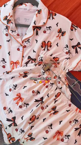 Ordered a size XL 👻 #sleepwear #pajamas #halloween #tiktokshop #sleep 