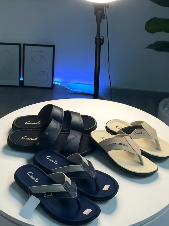 promo sandal kulit pria beli 1 gratis 2 pasang 😱  #sandalkulit #sandalpromo #sandalviral #keranjangkuning 