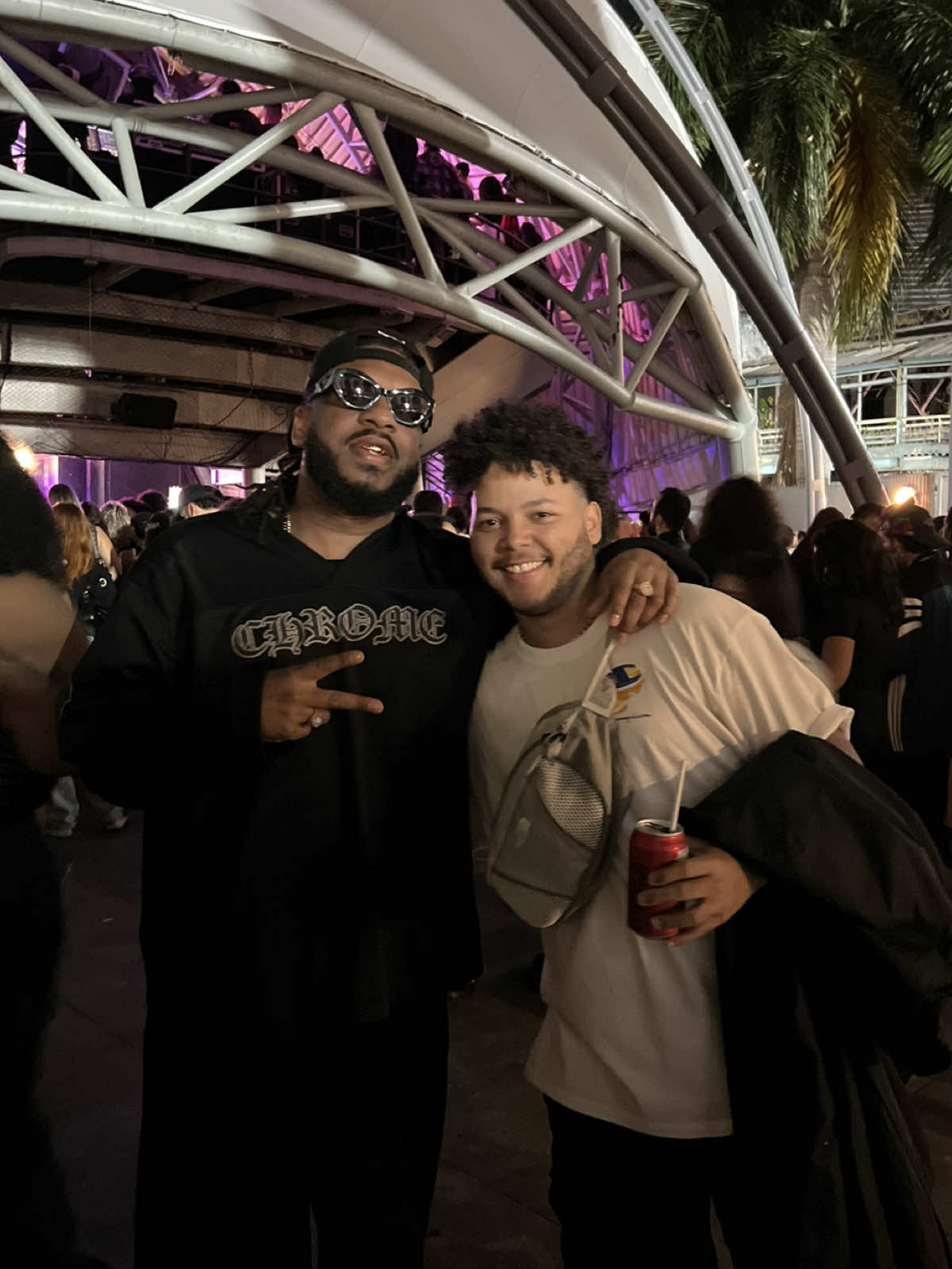 conheci o homem @BK’ #bk #gigantes #amemamemamem 