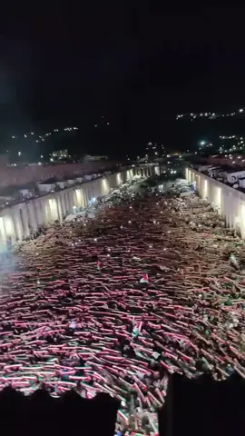 ULTRA' AMORE É MENTALITA !🟢🔴 ما خليت مكان معاك !  أجواء إحتفالية كبيرة صنعتها أولتراس حب و عقلية Ultras Amore E Mentalità المشجعة لنادي مولودية الجزائر في حي مناخ فرنسا بباب الواد في العاصمة بعد الإطاحة بنادي فاسيل الليبيري والتأهل للدور التمهيدي الأخير من دوري أبطال إفريقيا.