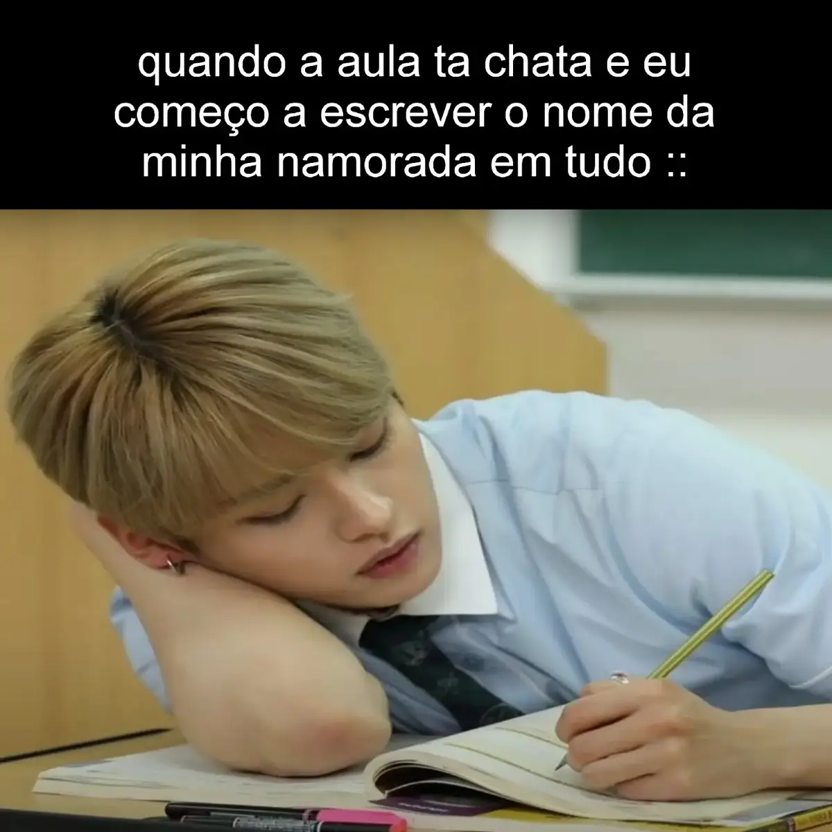 eu queria poder descrever oque eu sinto por você em palavras mas isso seria impossível, você e tudo pra mim, você nao tem noção do quanto eu te amo, eu nunca pensei que poderia amar tanto uma pessoa como eu te amo, desde quando você chegou você mudou minha vida, eu me sinto amada pela primeira vez, se acontecer de algum dia virarmos estranhas eu irei lembrar de todos os momentos que passamos juntas, de todos os sorrisos, de todos os abraços, irei lembrar de tudo isso e lembrar de como eu te amei incondicionalmente, giovanna você e o amor da minha vida, eu te vivo. | @𝗴𝗂𝗈 w. 𝗹ia𝗆  | #minho #fyy #viral #minsung #wlw 