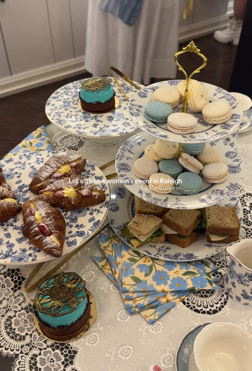 🩵 Tea party 🫖 #northcarolina  #raleighnc @laparfumerieusa 