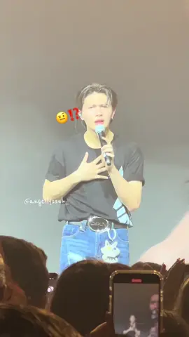 my fave @Zloty moments from yesterday 😭 saur cute na 🤏 #williamjkp #lykn #williamest #lykninmanila #lyknunleashedconcert 