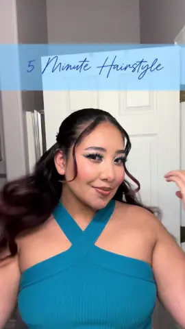 Quick hairstyle 💙 #hairtok #hairstyle #braids #5minutehairstyle #latinahair 