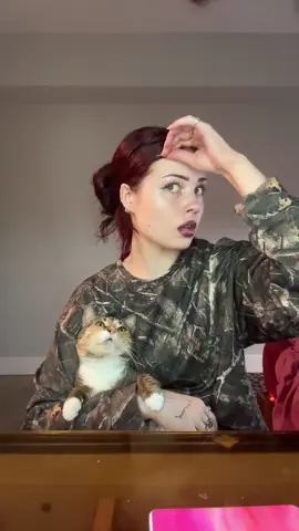 I swear I birthed this cat myself 😭 