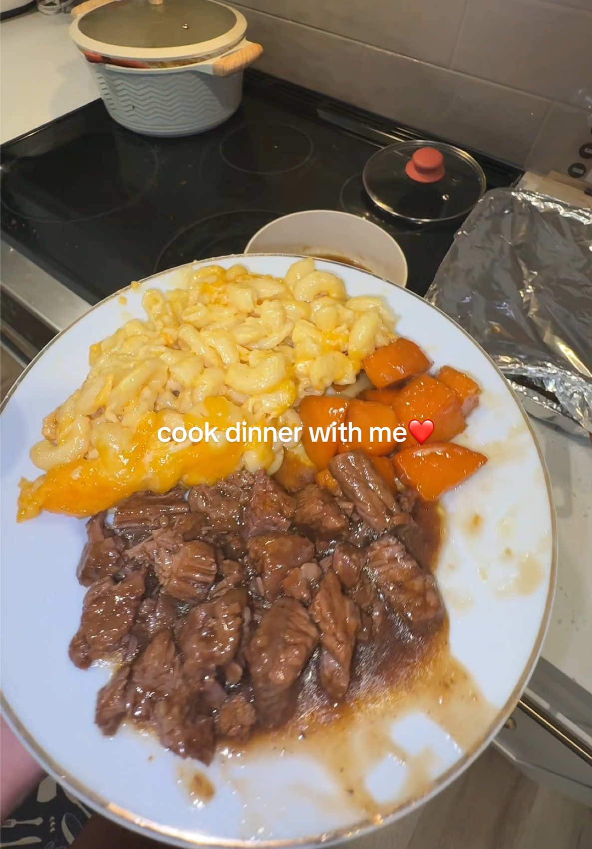 listennnn cooking all this food got me WORE & TORE out 😭😭 but it was good 10/10 #cookwithme #dinner #fyp #keryce 