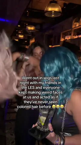 And then we went back to midtown and the bartenders wore our wigs❤️ #nyc #newyork #wignight 