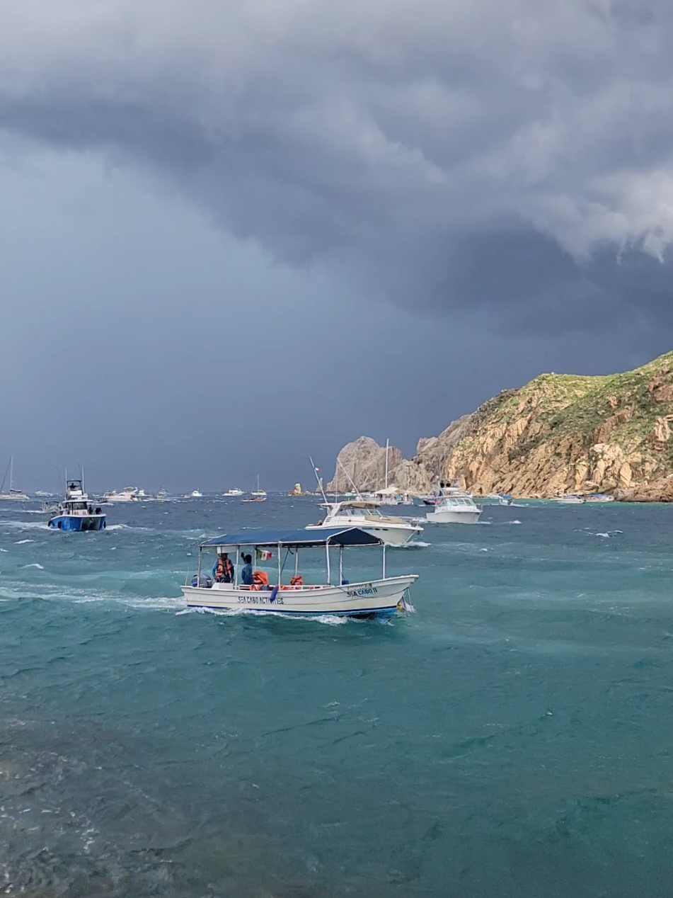 así es clima de hoy! #yacht4you #loscabos #CaboSanLucas #yateprivado 