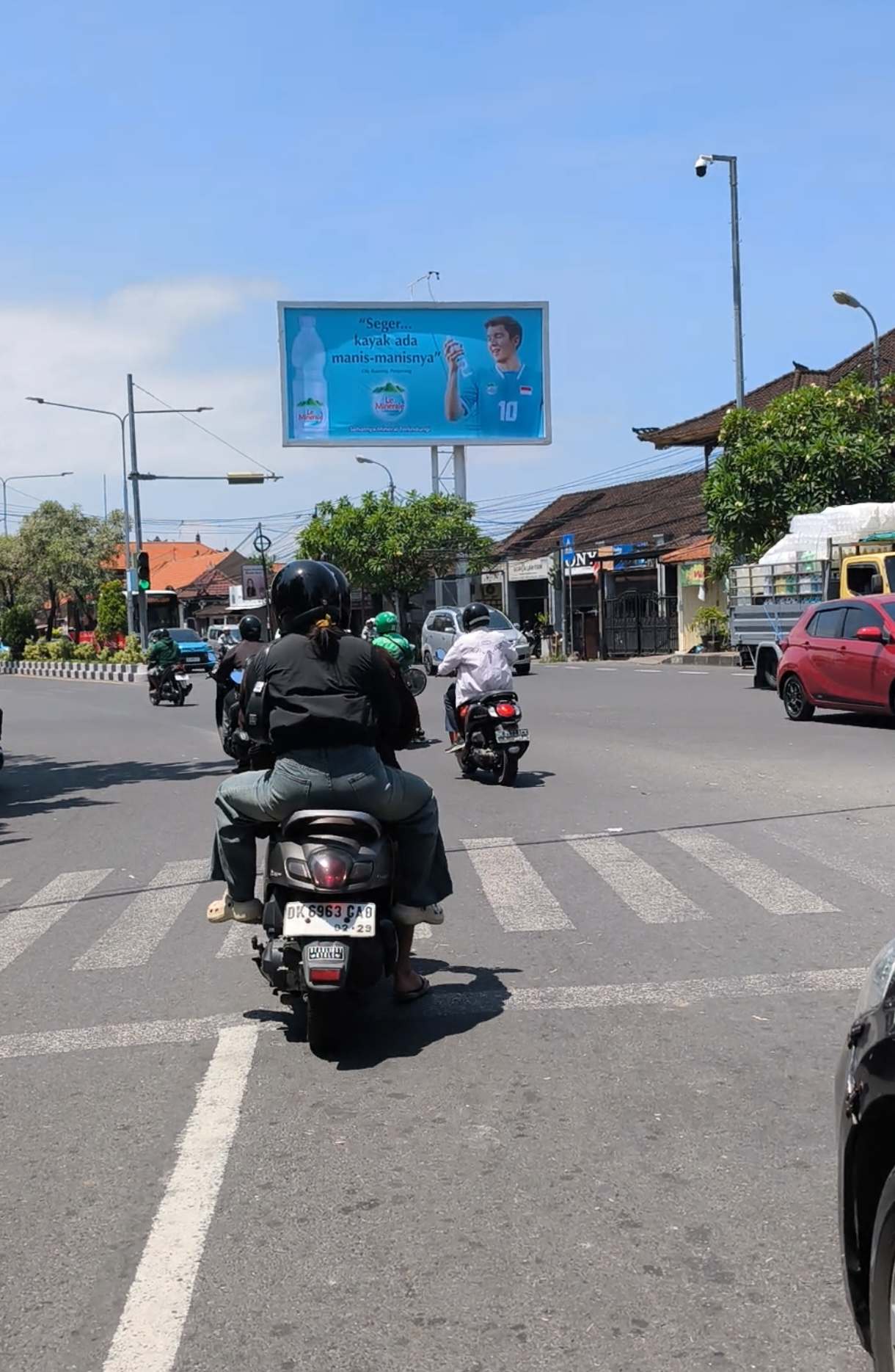 mentahan motoran di Bali untuk bahan prank teman pacar mantan atau selingkuhan kalau lagi otw di perjalanan di lampu merah juga untuk footage video aesthetic cinematic potrait kata-kata #videomentahan #mentahanjalanjalan #mentahanstorywa #mentahanvideo #mentahanstory 