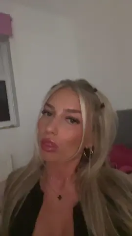 😁